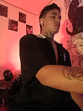 Show modela AlecBanne_ na web-kameri