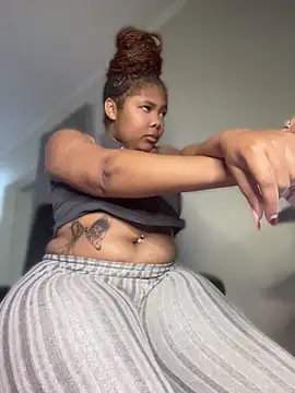 Bootyfulbarbiie's Live XXX Chat