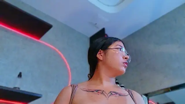แชท XXX สดของ ravenmyth