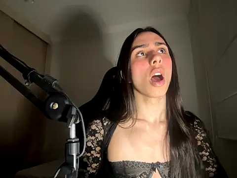 marquezaaa Adlı Modelin Canlı XXX Sohbeti