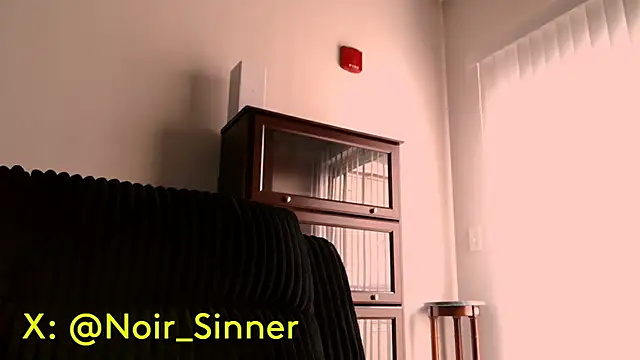 sinnernoir's Live XXX Chat