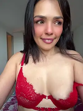 LaraDanverss Adlı Modelin Canlı XXX Sohbeti