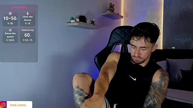 عرض كام Brad_Summer