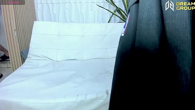 XXX chat uživo modela AmazingPartys
