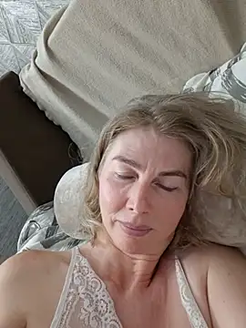stellahere8 Chat XXX in diretta