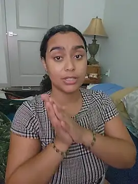 cinnaminnie's Live XXX Chat