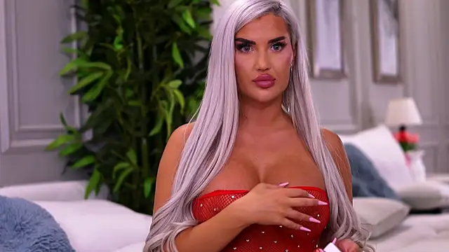 צ'אט XXX בשידור חי של RoseDolll