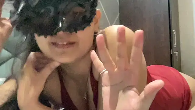 ishu_96 Live XXX-Chat