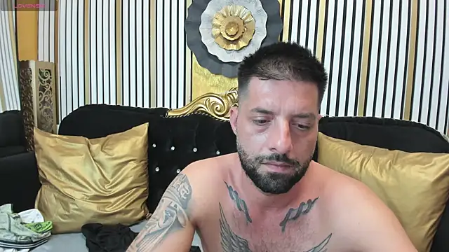 Chat +18 de TommyDum ao vivo