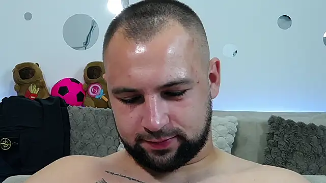 liam_studd Adlı Modelin Canlı XXX Sohbeti