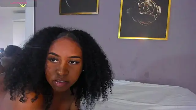 TAYRA_CASTLE Chat XXX in diretta