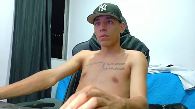 دردشة bully_boss الجنسية المباشرة