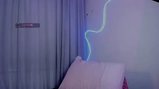 Sara_Foxx1's Live XXX Chat