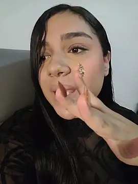XXX chat uživo modela Salo_Angel__