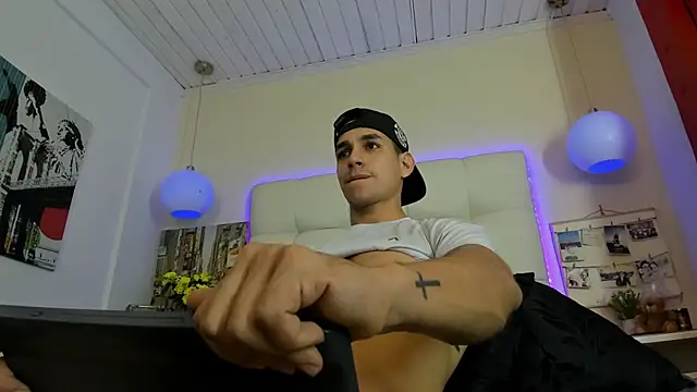 Jamexxx1_ Show in webcam
