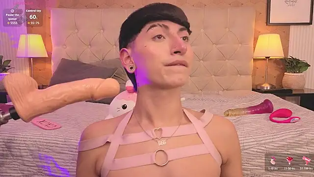slim_tian élő XXX-chatje