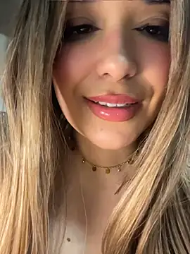 Doce_Giovanna Adlı Modelin Canlı XXX Sohbeti