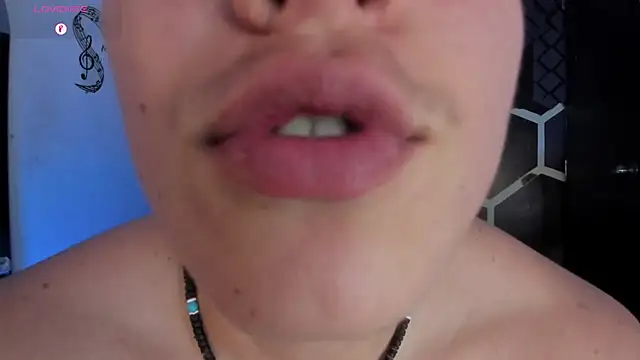JamesCr_'s Live XXX Chat
