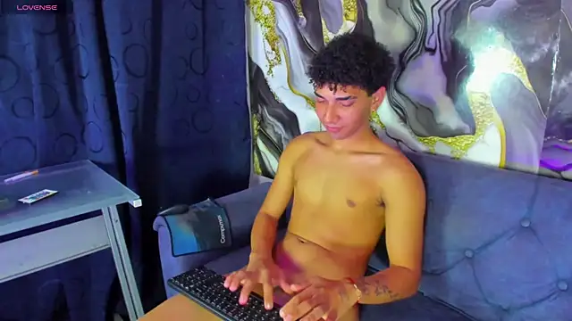 Chat XXX en directo de efrain_boy
