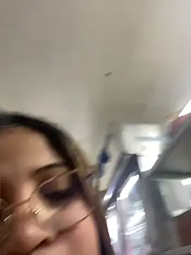 AriTits' Live XXX Chat