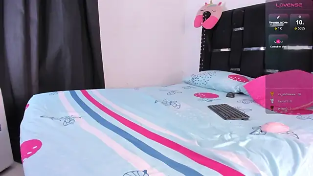Chat +18 de Dayanavelez ao vivo