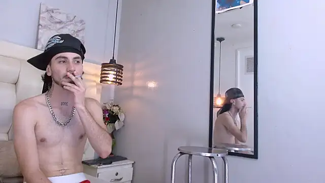 Lucas_Knight Live XXX Chat