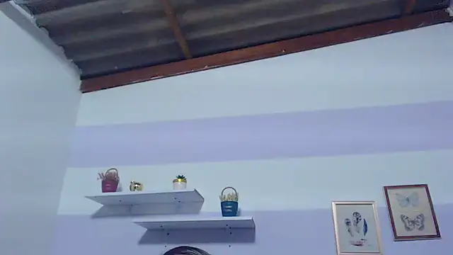 kimberlyvegaのライブXXXチャット