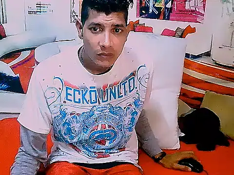 IndianSavageMale Show in webcam