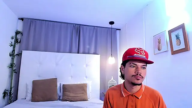 Briian__ webcam show