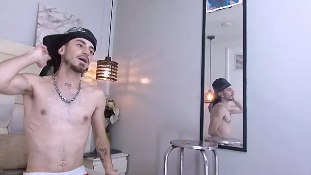 XXX chat uživo modela Lucas_Knight