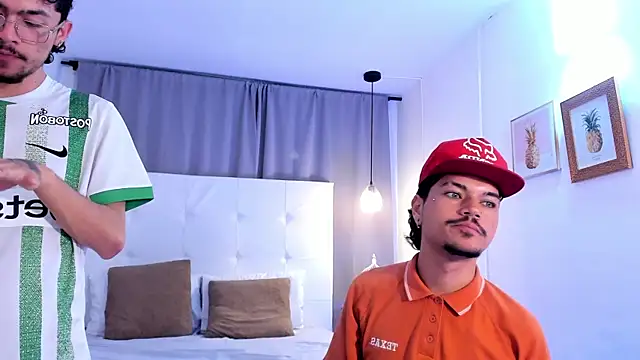 Briian__ Шоу с уебкамера