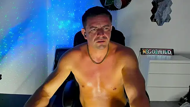 BadBoyVibes84 élő XXX-chatje