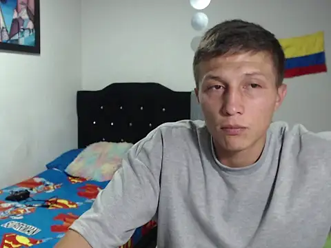 Stiiveen777 live XXX chat