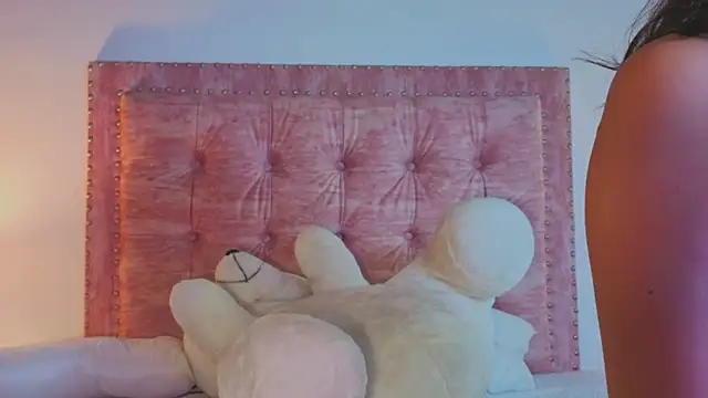 Jennifer_Lee_'s Live XXX Chat