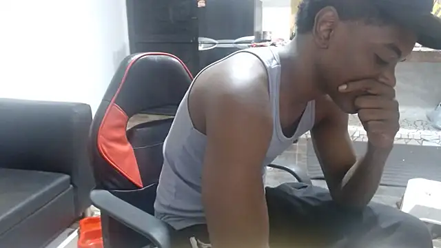 charles_kingn Live XXX chat