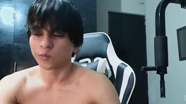 raikougameのライブXXXチャット