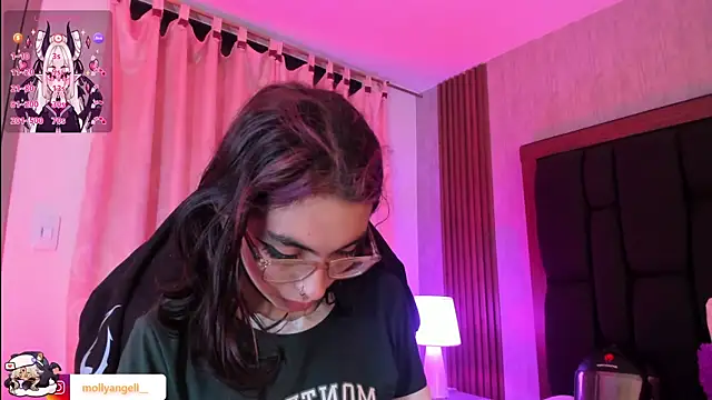 Molly_A's Live XXX Chat