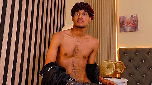 צ'אט XXX בשידור חי של Alex_Bloom