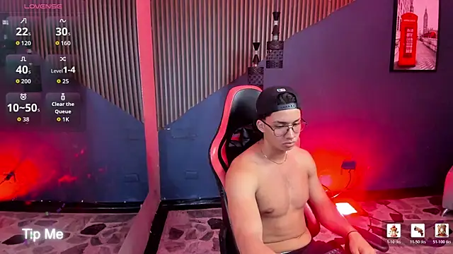 Chat XXX ao vivo de Axxel_Muscle