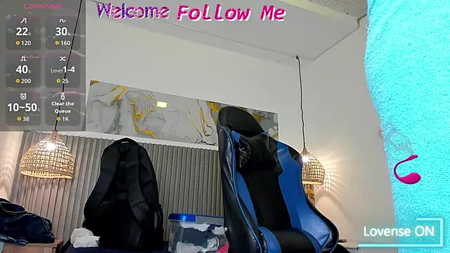 Dyla_n18 élő XXX-chatje