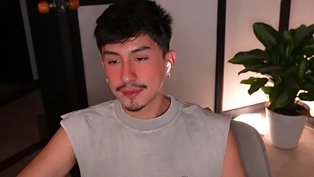 Chat +18 de sweettaaron01 ao vivo