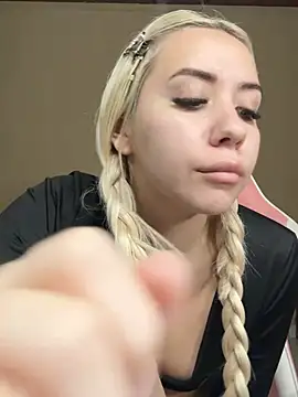 blondebarbiee Live XXX-Chat