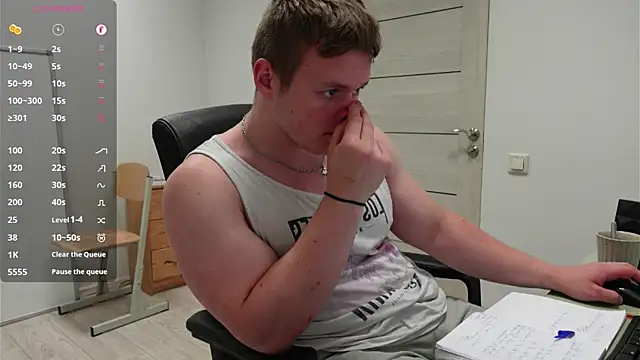 XXX chat uživo modela Richard_Dullas