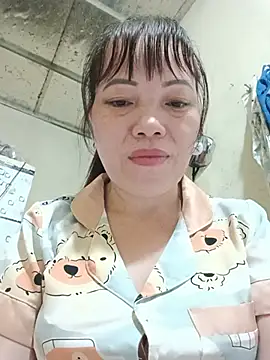 צ'אט XXX בשידור חי של Sana-vn