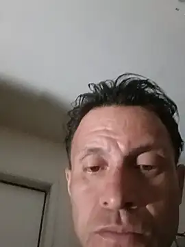 הופעת וובקאם של salchichon_69