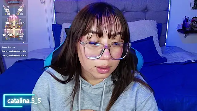 Kata_Bigboobs élő XXX-chatje