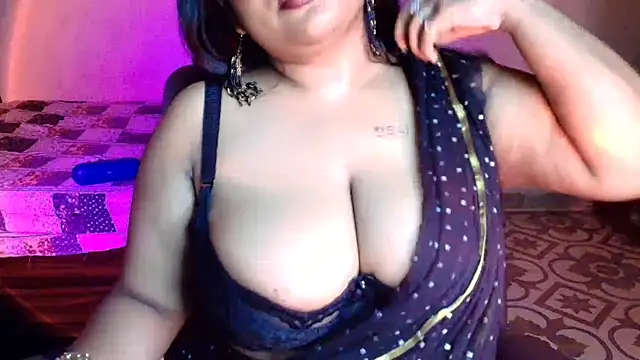 HEZALNUT Chat XXX in diretta