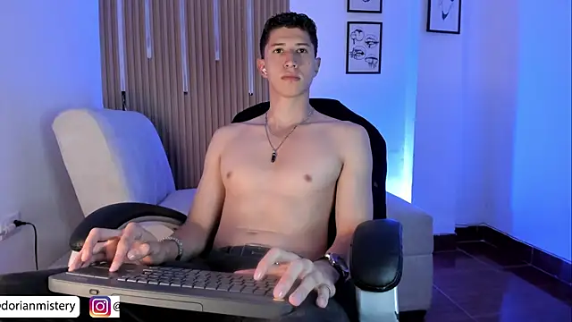 Dorianmistery2322_ XXX чат на живо