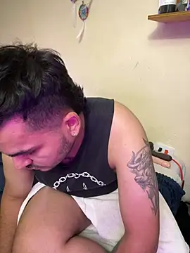 LatinBearX webkamerás műsora