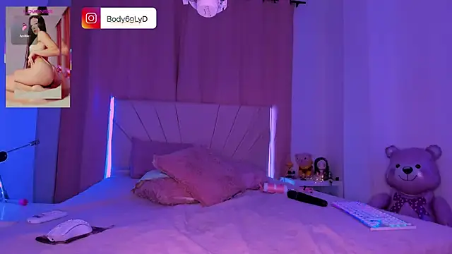 Body69ld's Live XXX Chat